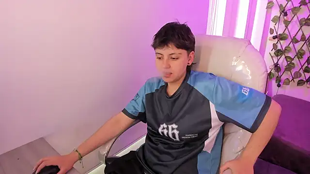 Snapshot of Nathaly_ds chatting on 03-06-26, 07:32 Nathaly ds online show from 03-06-26, 07:32