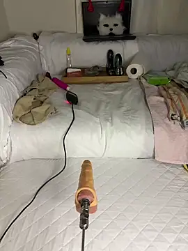 Ozge-SluttyScream69 online show from 12-20-25, 11:56