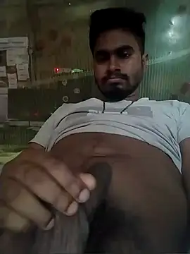 Snapshot of Rohit4500 chatting on 06-12-26, 01:48 Rohit4500 online show from 06-12-26, 01:48