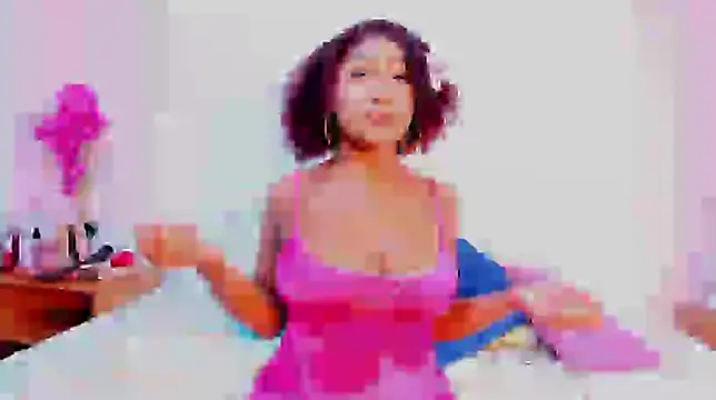 Snapshot of Emmadancer chatting on 09-24-25, 08:45 Emmadancer online show from 09-24-25, 08:45