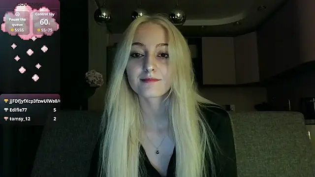 Snapshot of white_liillyy chatting on 09-20-25, 10:55 white liillyy online show from 09-20-25, 10:55