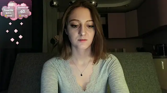 Snapshot of white_liillyy chatting on 10-26-25, 07:09 white liillyy online show from 10-26-25, 07:09