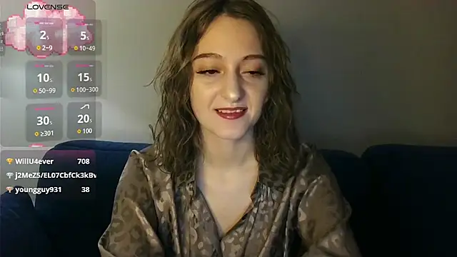 Snapshot of white_liillyy chatting on 12-13-25, 11:43 white liillyy online show from 12-13-25, 11:43