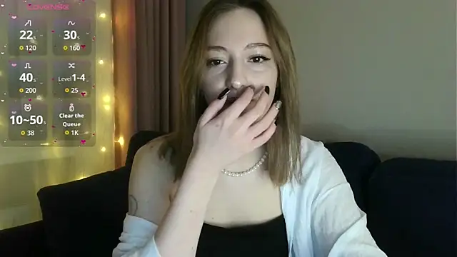 Snapshot of white_liillyy chatting on 02-09-26, 07:40 white liillyy online show from 02-09-26, 07:40