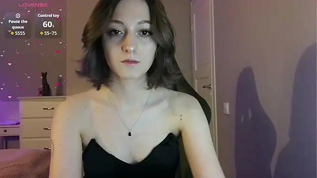 white liillyy online show from 05-19-26, 08:48