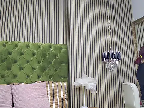 Snapshot of LunaHart chatting on 11-11-25, 07:14 LunaHart online show from 11-11-25, 07:14