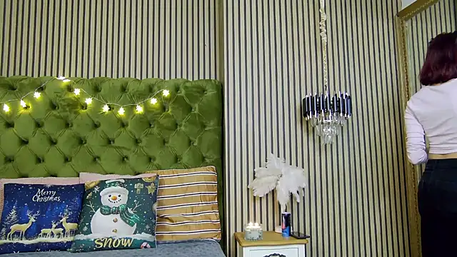 Snapshot of LunaHart chatting on 12-05-25, 04:36 LunaHart online show from 12-05-25, 04:36