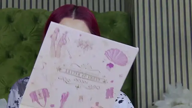 Snapshot of LunaHart chatting on 02-01-26, 12:37 LunaHart online show from 02-01-26, 12:37