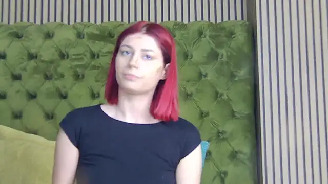 Snapshot of LunaHart chatting on 02-20-26, 07:43 LunaHart online show from 02-20-26, 07:43