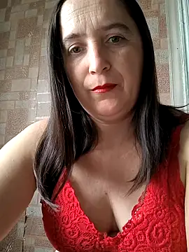 Snapshot of EvelinCutex chatting on 10-06-25, 11:18 EvelinCutex online show from 10-06-25, 11:18