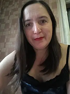 Snapshot of EvelinCutex chatting on 12-05-25, 06:44 EvelinCutex online show from 12-05-25, 06:44