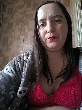 Snapshot of EvelinCutex chatting on 02-21-26, 07:31 EvelinCutex online show from 02-21-26, 07:31