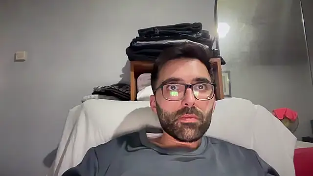Snapshot of Alicante34 chatting on 01-13-26, 05:07 Alicante34 online show from 01-13-26, 05:07