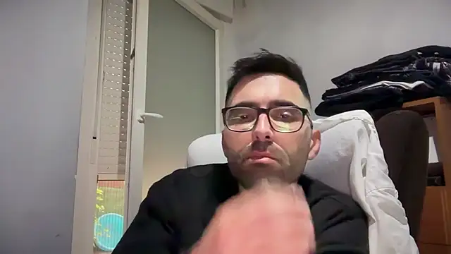 Snapshot of Alicante34 chatting on 01-17-26, 09:47 Alicante34 online show from 01-17-26, 09:47