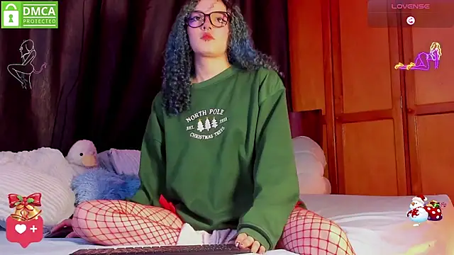 Snapshot of Bluedarkelf888 chatting on 12-18-25, 12:38 Bluedarkelf888 online show from 12-18-25, 12:38