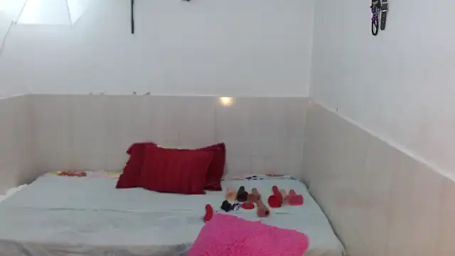 Snapshot of Mariajose202 chatting on 08-08-26, 02:03 Mariajose202 online show from 08-08-26, 02:03
