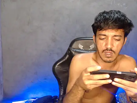 RowyCam online show from 11-20-25, 04:07