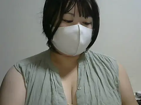 Snapshot of yuririn-594 chatting on 09-09-25, 05:12 yuririn-594 online show from 09-09-25, 05:12