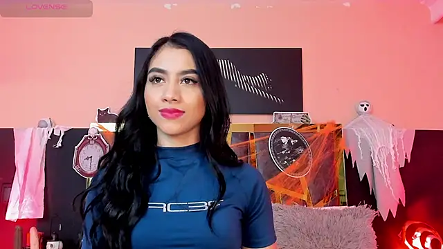 ScarletTorres online show from 10-29-25, 07:04