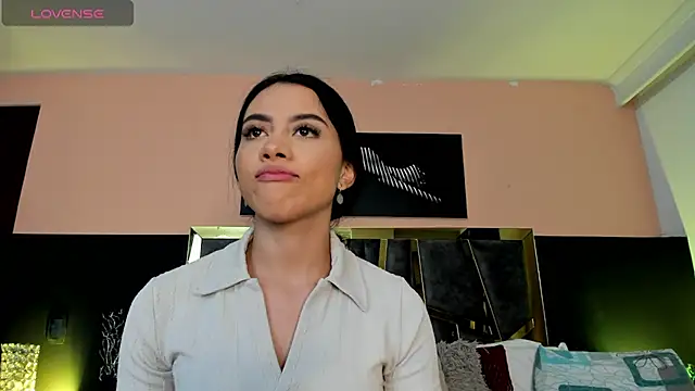 Snapshot of ScarletTorres chatting on 01-11-26, 04:45 ScarletTorres online show from 01-11-26, 04:45