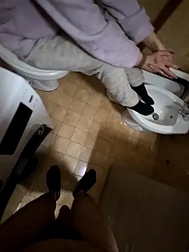 Snapshot of coppiaoraleee chatting on 11-29-25, 04:48 coppiaoraleee online show from 11-29-25, 04:48