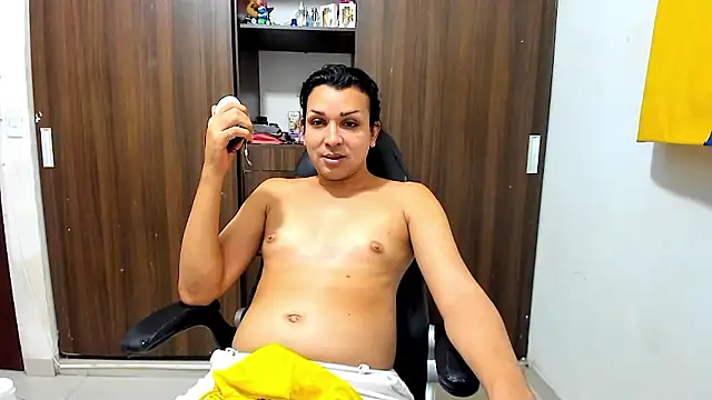 Snapshot of miss_bigcockts chatting on 01-06-26, 09:46 miss bigcockts online show from 01-06-26, 09:46