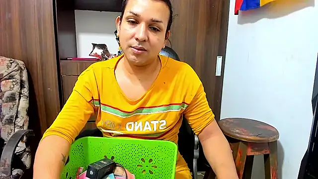 Snapshot of miss_bigcockts chatting on 02-23-26, 11:07 miss bigcockts online show from 02-23-26, 11:07