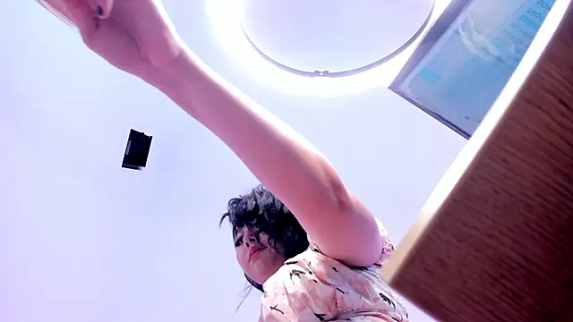 Snapshot of kitty_blueee chatting on 09-27-25, 08:58 kitty blueee online show from 09-27-25, 08:58