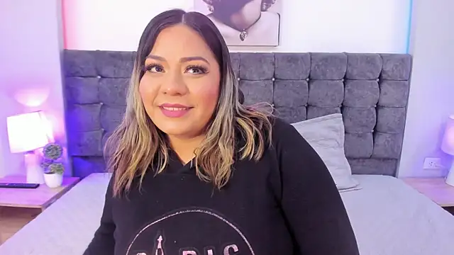 isabella horney  online show from 09-28-25, 08:58