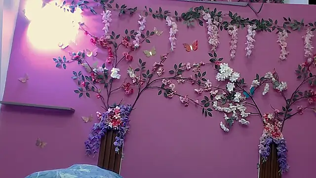 skinnybarbie022 online show from 09-25-25, 12:47