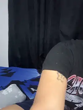 Snapshot of Kurtxxx22 chatting on 11-16-25, 03:12 Kurtxxx22 online show from 11-16-25, 03:12