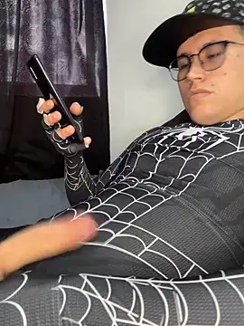 Snapshot of Kurtxxx22 chatting on 12-16-25, 08:14 Kurtxxx22 online show from 12-16-25, 08:14