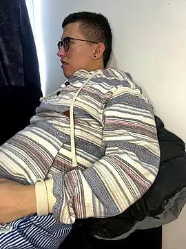 Snapshot of Kurtxxx22 chatting on 01-07-26, 09:39 Kurtxxx22 online show from 01-07-26, 09:39