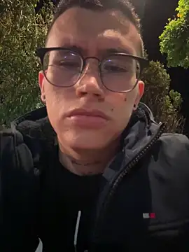 Snapshot of Kurtxxx22 chatting on 02-19-26, 06:20 Kurtxxx22 online show from 02-19-26, 06:20