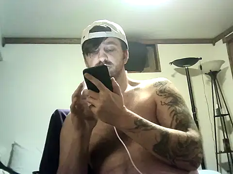 WyattL96 online show from 04-24-26, 09:34