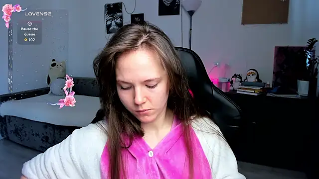 Snapshot of cute_little_ass chatting on 02-26-26, 08:24 cute little ass online show from 02-26-26, 08:24