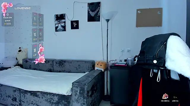 Snapshot of cute_little_ass chatting on 03-02-26, 12:01 cute little ass online show from 03-02-26, 12:01