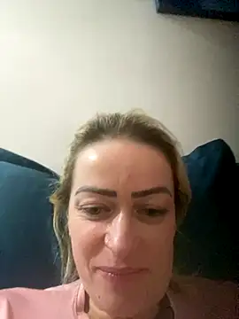 Snapshot of Alerquinasc chatting on 11-09-25, 11:03 Alerquinasc online show from 11-09-25, 11:03