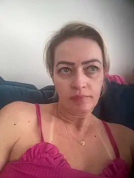 Snapshot of Alerquinasc chatting on 12-22-25, 01:19 Alerquinasc online show from 12-22-25, 01:19