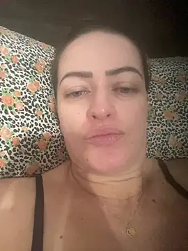 Snapshot of Alerquinasc chatting on 02-08-26, 10:24 Alerquinasc online show from 02-08-26, 10:24