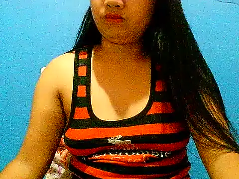 Snapshot of hotmom_pinay chatting on 10-04-25, 10:52 hotmom pinay online show from 10-04-25, 10:52