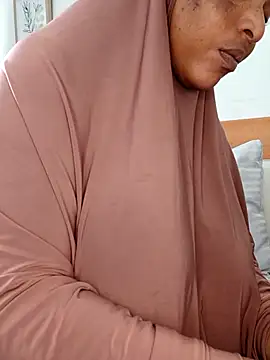 Sweetbxxx24 online show from 04-28-26, 09:36