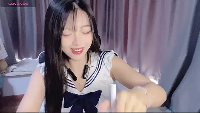 Snapshot of Cicicici-cc chatting on 10-27-25, 02:37 Cicicici-cc online show from 10-27-25, 02:37