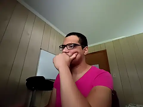 Snapshot of NaturalBeautyQueen chatting on 09-25-25, 01:59 NaturalBeautyQueen online show from 09-25-25, 01:59