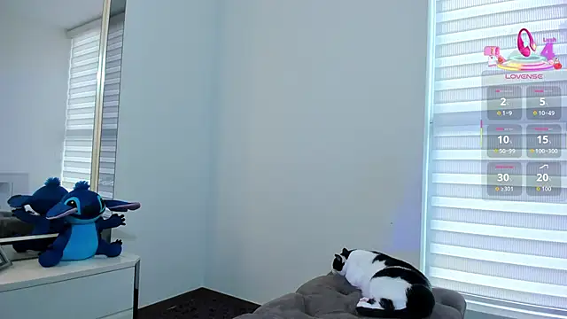 Michelle Ferrerr online show from 09-23-25, 09:29