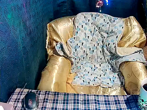 Snapshot of FlowerSexy chatting on 11-10-25, 08:57 FlowerSexy online show from 11-10-25, 08:57