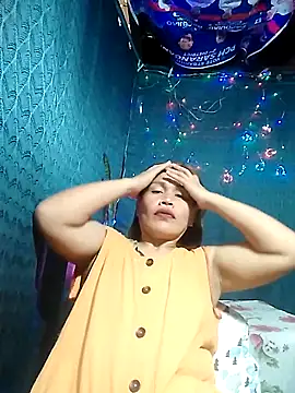 Snapshot of FlowerSexy chatting on 11-14-25, 02:54 FlowerSexy online show from 11-14-25, 02:54