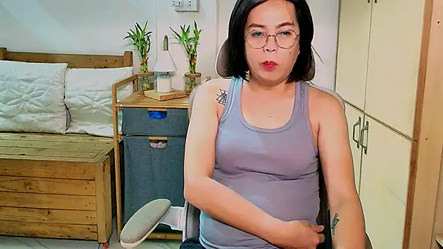 Snapshot of moriliciousxxx chatting on 05-07-26, 11:32 moriliciousxxx online show from 05-07-26, 11:32