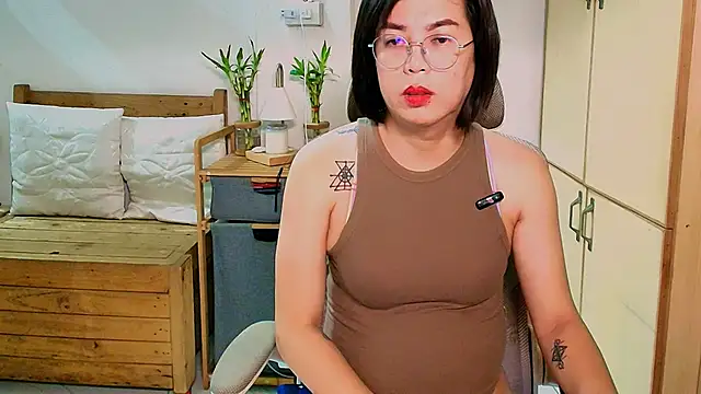 Snapshot of moriliciousxxx chatting on 05-12-26, 11:46 moriliciousxxx online show from 05-12-26, 11:46