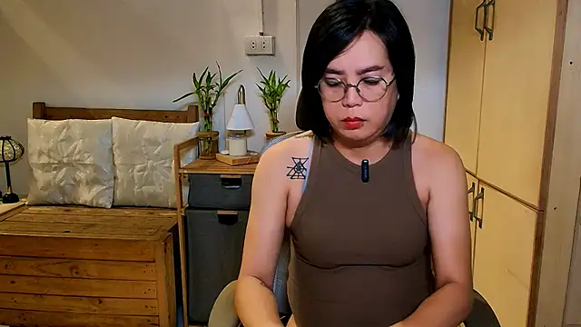 Snapshot of moriliciousxxx chatting on 06-01-26, 11:50 moriliciousxxx online show from 06-01-26, 11:50